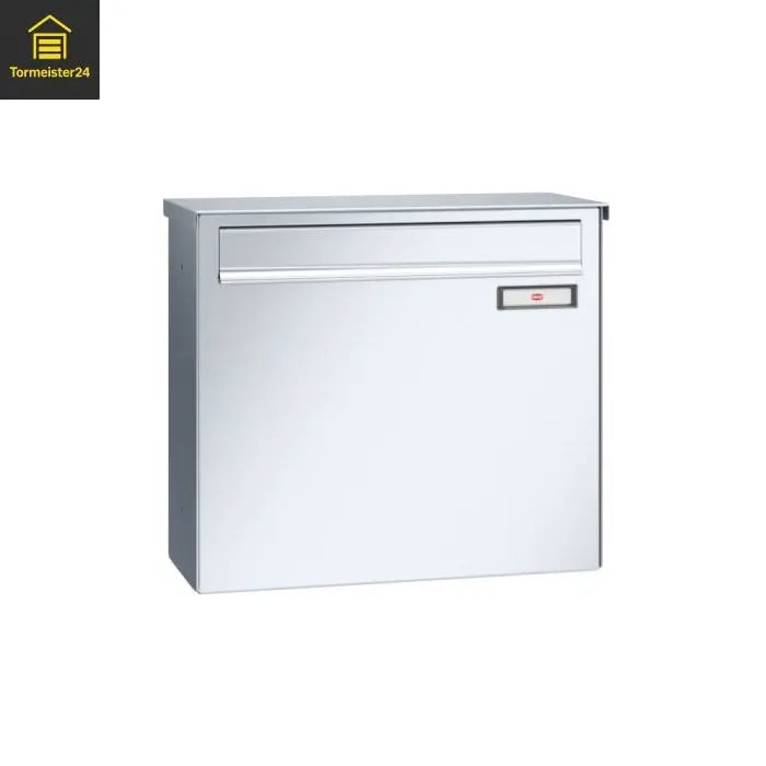 Zaunbriefkasten BASIC B Graualuminium Tormeister24
BASIC B Briefkasten 145 mm tief mit Namensschild
Triebenbacher BASIC B Zaunbriefkasten
BASIC B Briefkasten mit Regenschutzdach
BASIC B Briefkasten Vorderseite Graualuminium
BASIC B wetterfester Briefkasten Zaunmontage
BASIC B Rückseite Briefkasten Entnahmetür
BASIC B Galfan-Stahl Briefkasten Tormeister24
BASIC B Zaunbriefkasten 383 x 337 x 173 mm
BASIC B Briefkasten Triebenbacher Produktfoto