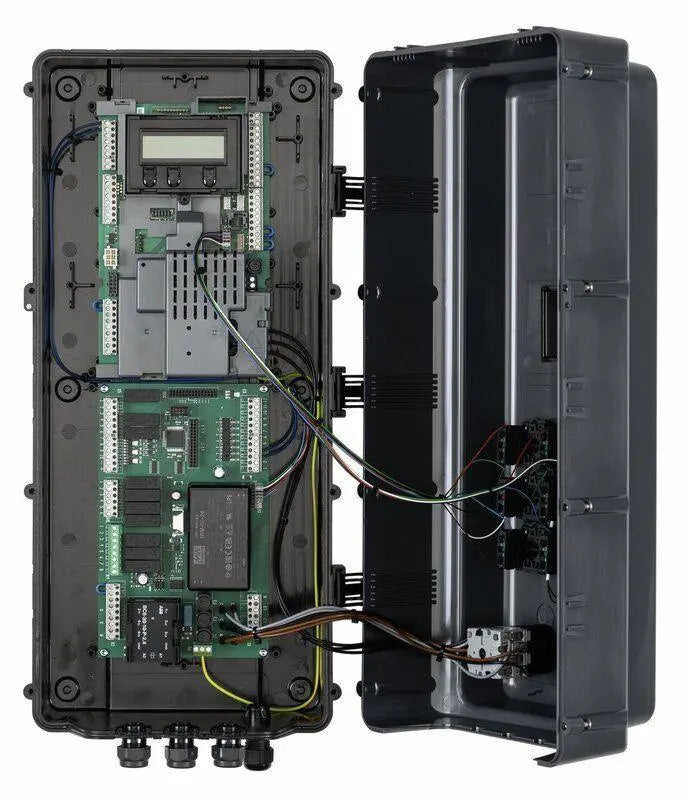 Marantec Rampensteuerung RS 301 für eine Überladebrücke in der Verladetechnik mit Tor- und Rampenlogik für sichere Ladeprozesse