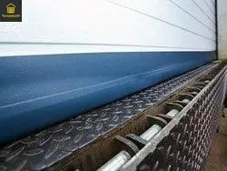 Spaltabdichtung gegen Mäuse, Zugluft & Nässe – Tormeister24 Tormeister24