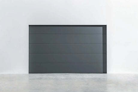 Garagentor Design-Line Granite in RAL 7043 – strukturierte Oberfläche in edlem Dunkelgrau.