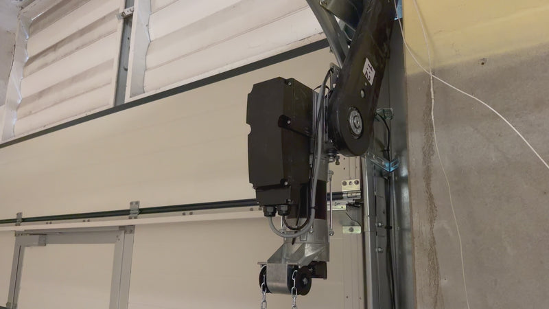 Hörmann Industrieantrieb WA500 öffnet Toranlage
